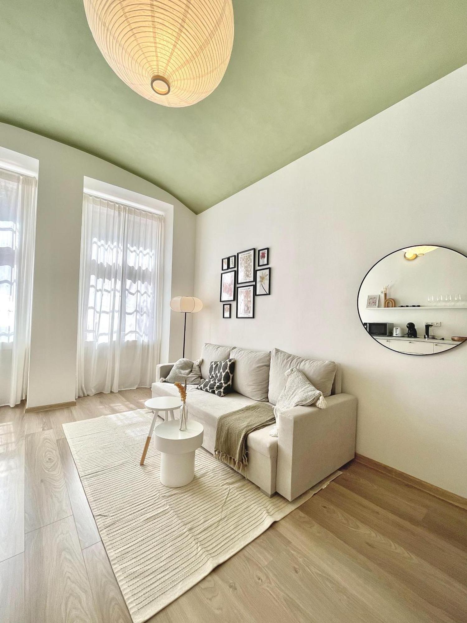 Cozy, Natural Ground Base Apartment, Apartamento